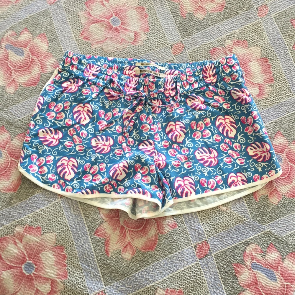 Maison Scotch tropical short shorts!!